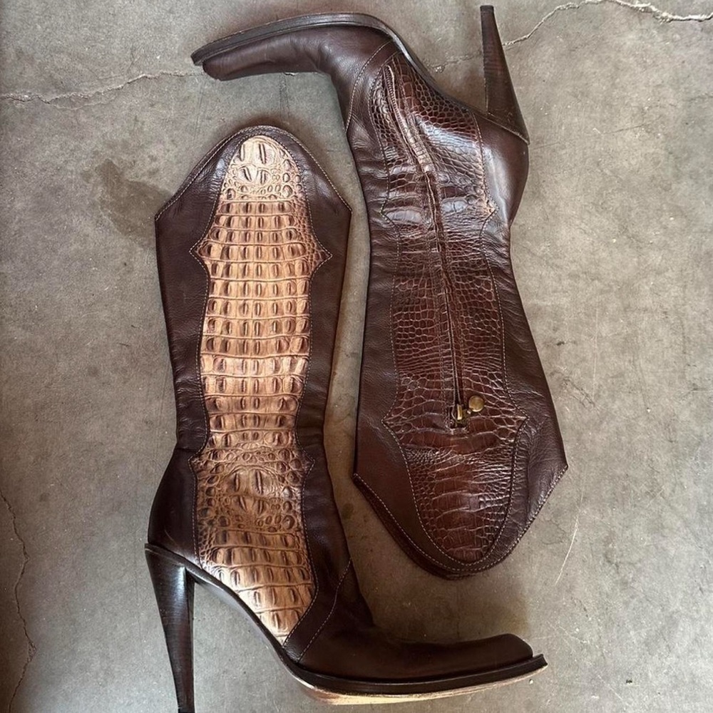 Elegant Brown Crocodile-Embossed Women's Boots